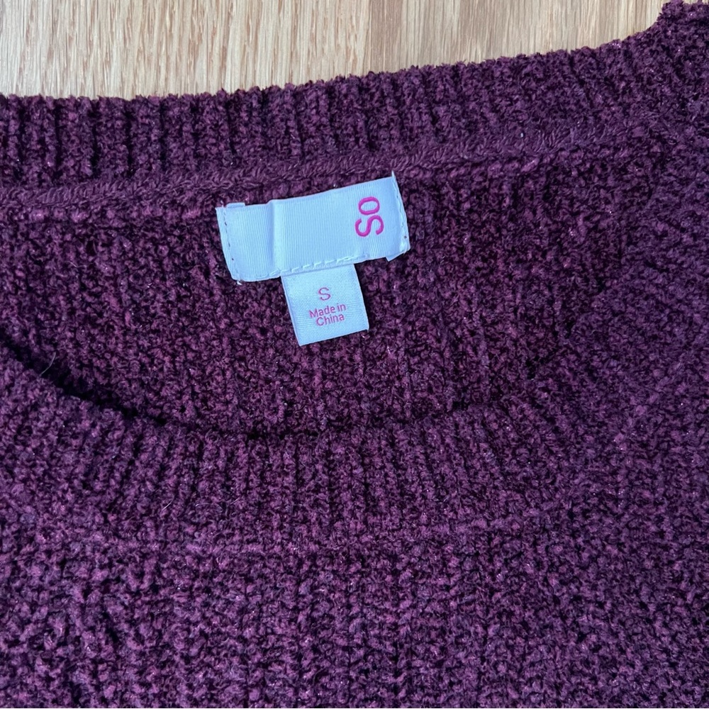 Polyester Sweater! - Picture 3 of 4